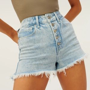 Exposed Button Bombshell Short